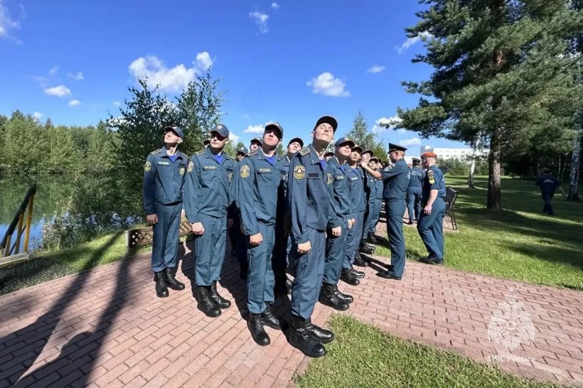 В Академии проходит курс молодого бойца для первокурсников